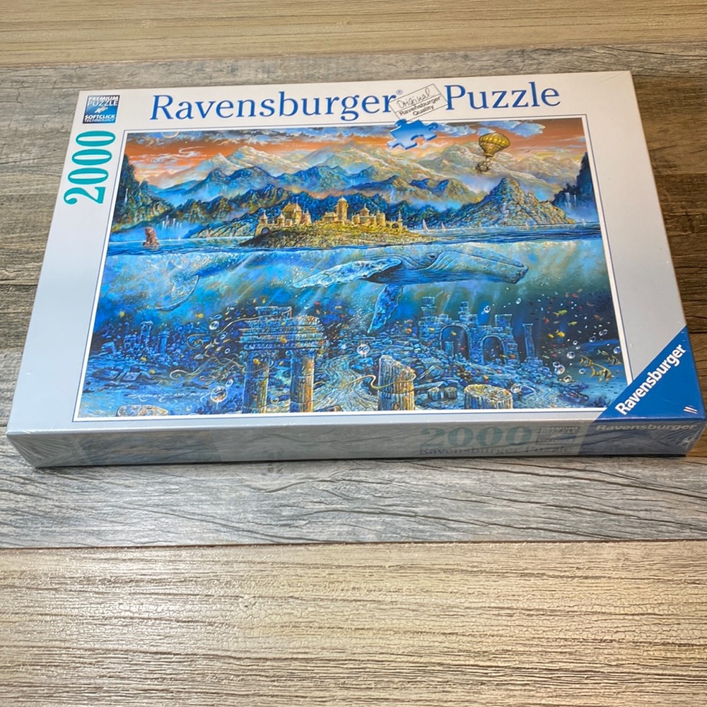 Ravensburger 2000-Piece Puzzle Blue White Box Ocean City Whale Artwork